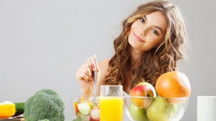 কিশোরীর খাবার