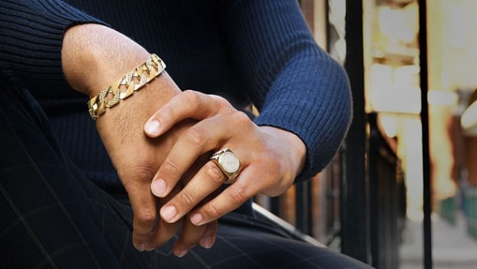 আংটি বা গহনা