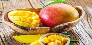 আম খাওয়ার আগে আম ভিজিয়ে রাখবেন কেন? আম