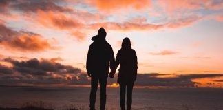 স্বামী-স্ত্রী ঘুরতে যাওয়ার স্বাস্থ্য ও মানসিক উপকারিতা স্বামী-স্ত্রী ঘোরা