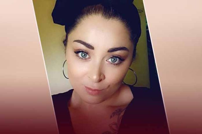 কাউকে ভালো লাগলেই রোগাক্রান্ত হয় তরুণী তরুণী