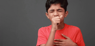 কাশতে কাশতে শিশু হাঁপিয়ে উঠছে? কী করবেন