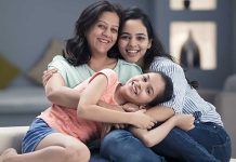 কিশোর বয়সী সন্তানের সঙ্গে কেমন সম্পর্ক রাখবেন