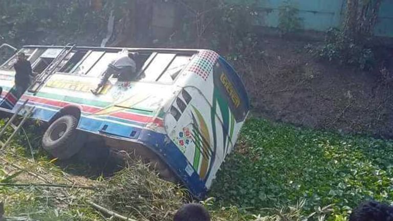 বাসচাপায় ছেলেসহ পল্লী চিকিৎসক নিহত
