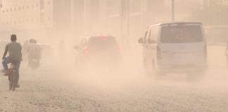 ভয়াবহ বায়ুদূষণের কবলে ঢাকা, শীর্ষে দিল্লি