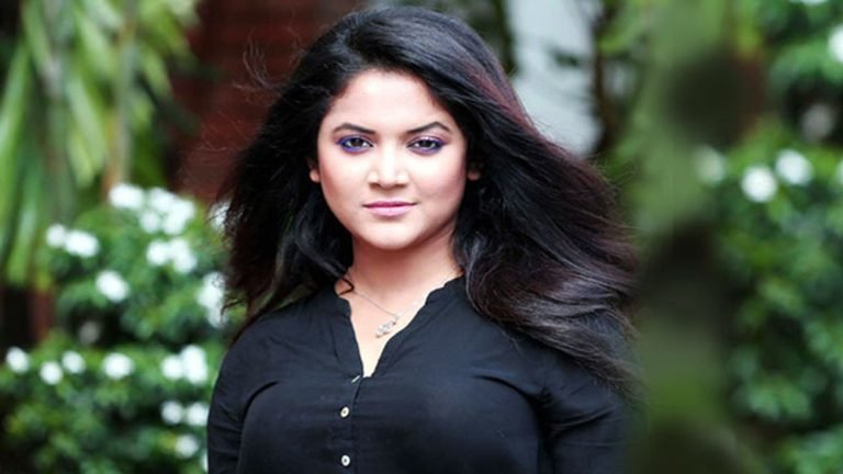 মারাত্মক আঘাত পেয়ে হাসপাতালে ভর্তি অভিনেত্রী ঊর্মিলা