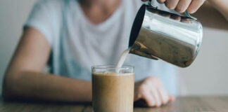 হার্ট অ্যাটাক এড়াতে দুধের এই ৫ জিনিসকে না বলুন