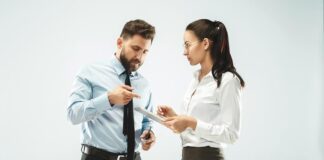 সহকর্মী ঈর্ষা করলে কী করবেন