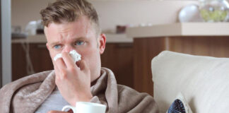 বৃষ্টিতে ভিজে সর্দি-কাশিতে নাক বন্ধ হলে কী করবেন?