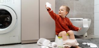 শিশুর কোষ্ঠকাঠিন্যের কারণ হতে পারে যেসব খাবার