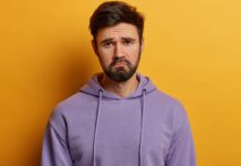 যে ৫ অভ্যাস আপনাকে পিছিয়ে দিচ্ছে