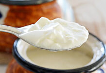 সকালে টক দই খেলে ৭ জাদুকরী পরিবর্তন ঘটবে শরীরে