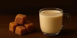 একমাস ধরে প্রতি রাতে দুধ ও গুড় একসঙ্গে খেলে কী হয়?