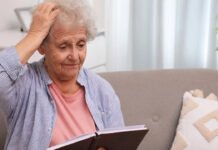 বৃদ্ধ বয়সে স্মৃতিভ্রম এড়াতে ১০টি নিয়ম মেনে চলুন