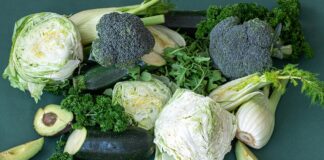 লিভার ভালো রাখতে যে ৩ খাবার খাবেন