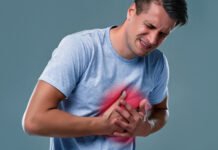 হার্ট অ্যাটাক ছাড়াও বুকে ব্যথার ৪ কারণ