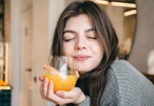 শীতে ডিহাইড্রেশন থেকে বাঁচতে যা করবেন