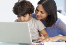 অতিরিক্ত প্রযুক্তির ব্যবহার আপনার স্বভাব বদলে দিচ্ছে? লক্ষণগুলো চিনে নিন