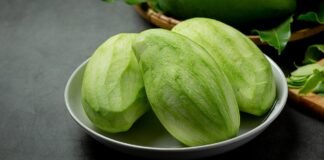 কাঁচা আম খেলে শরীরে যা ঘটে