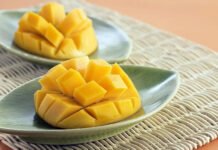 আম খাওয়ার স্বাস্থ্যকর উপায় জেনে নিন