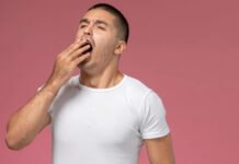সকালে মুখ শুষ্ক থাকে? জেনে নিন কারণ