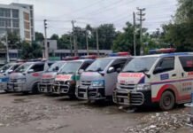 ঢামেকে অ্যাম্বুলেন্স ধর্মঘট ৭ দিনের জন্য স্থগিত