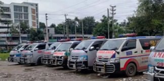 ঢামেকে অ্যাম্বুলেন্স ধর্মঘট ৭ দিনের জন্য স্থগিত