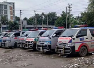 ঢামেকে অ্যাম্বুলেন্স ধর্মঘট ৭ দিনের জন্য স্থগিত